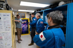 Astronauts test SpaceX’s a really worthy moon elevator