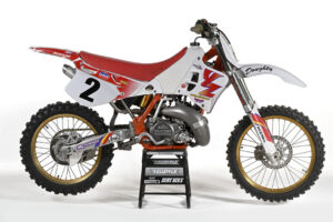 EVO BIKE SPOTLIGHT: 1995 YAMAHA YZ250