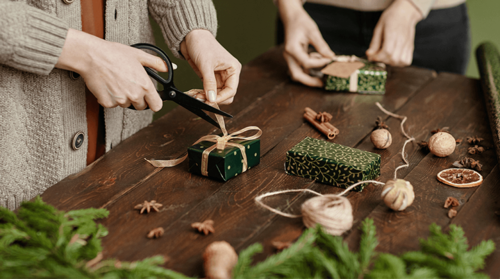 30 Christmas Crafts to Create and Sell