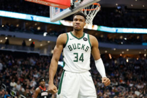 Giannis passes Kareem on Bucks’ rebound checklist