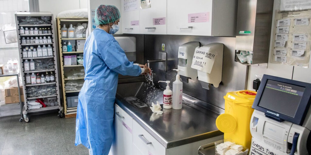 Scientific Apparel Dealer Careismatic Hires Restructuring Advisers