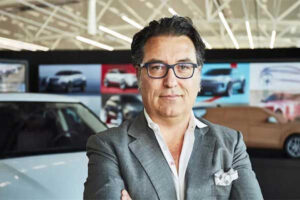 Jaguar Land Rover Fabricate Boss Quits His Job