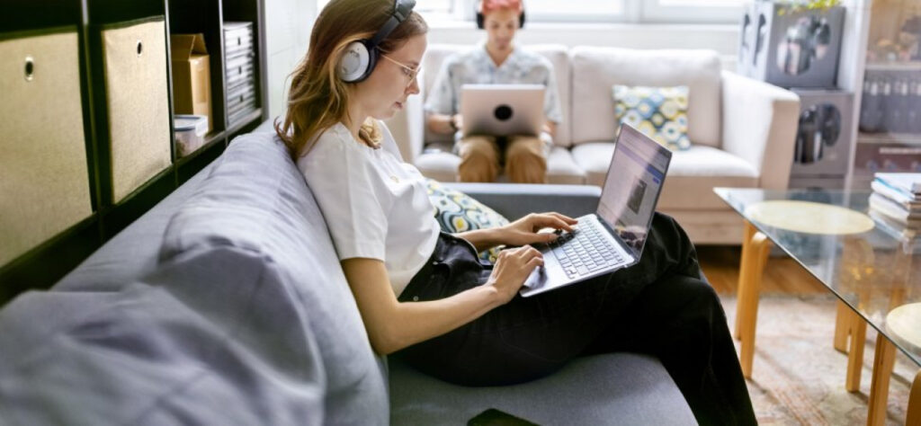 Impression a Web Personnel in a Hybrid Workplace