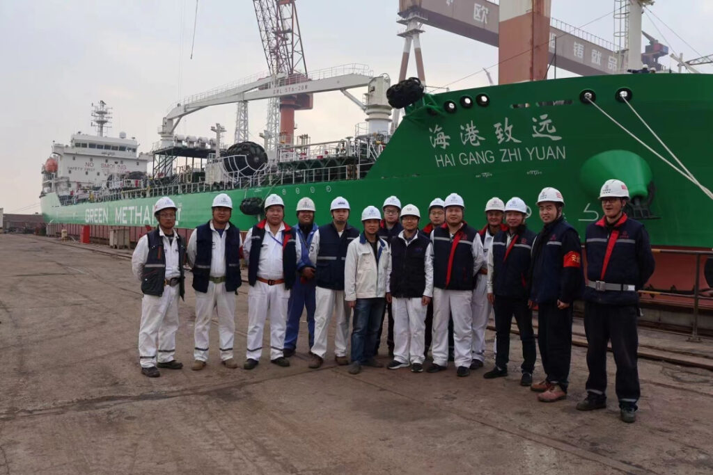 China debuts its first methanol bunkering vessel