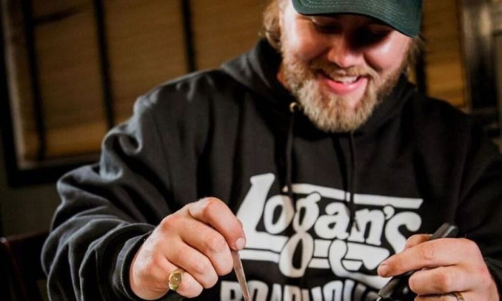 Logan’s Roadhouse Is Now LogERN’S RoadHome