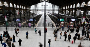 Man who stabbed 3 folks at fundamental Paris dwelling