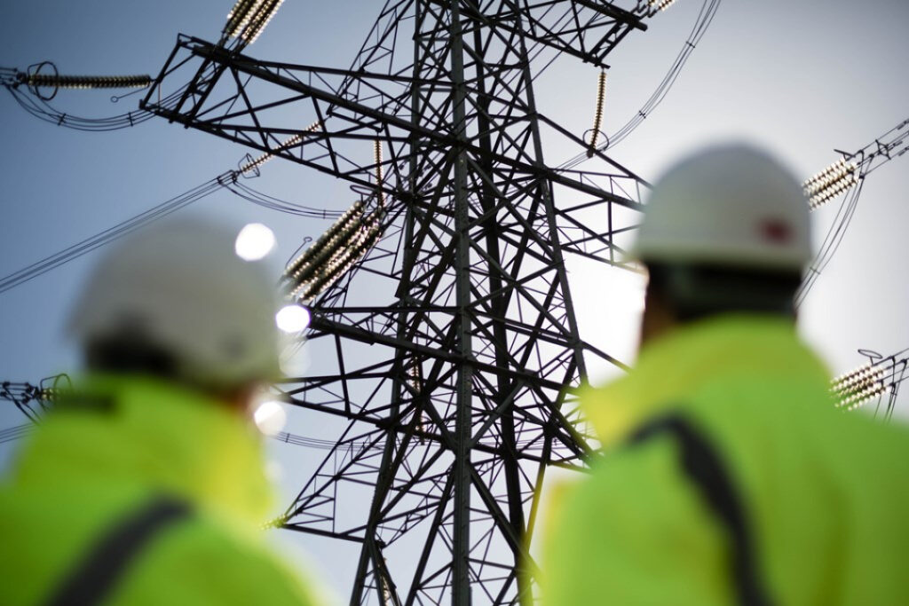 Suppliers named for Substantial Grid strengthen