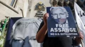 ‘Decisive’ day for Assange extradition warfare