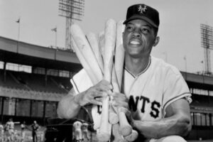 Legendary outfielder Willie Mays dies at age 93