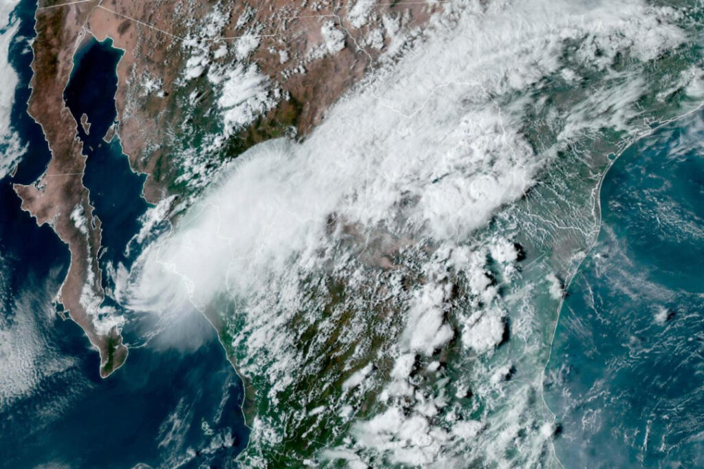 Tropical Storm Ileana weakens to a depression